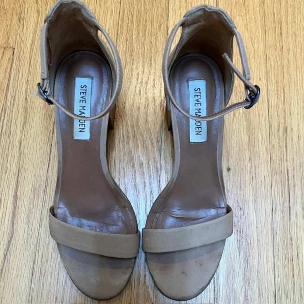 Steve Madden Irenee Block Heel nubuck Sandal in Tan size 6